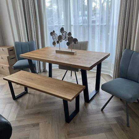 Stunning 2-Bed-2Bath Apt In Whitby With Parking 아파트 외부 사진